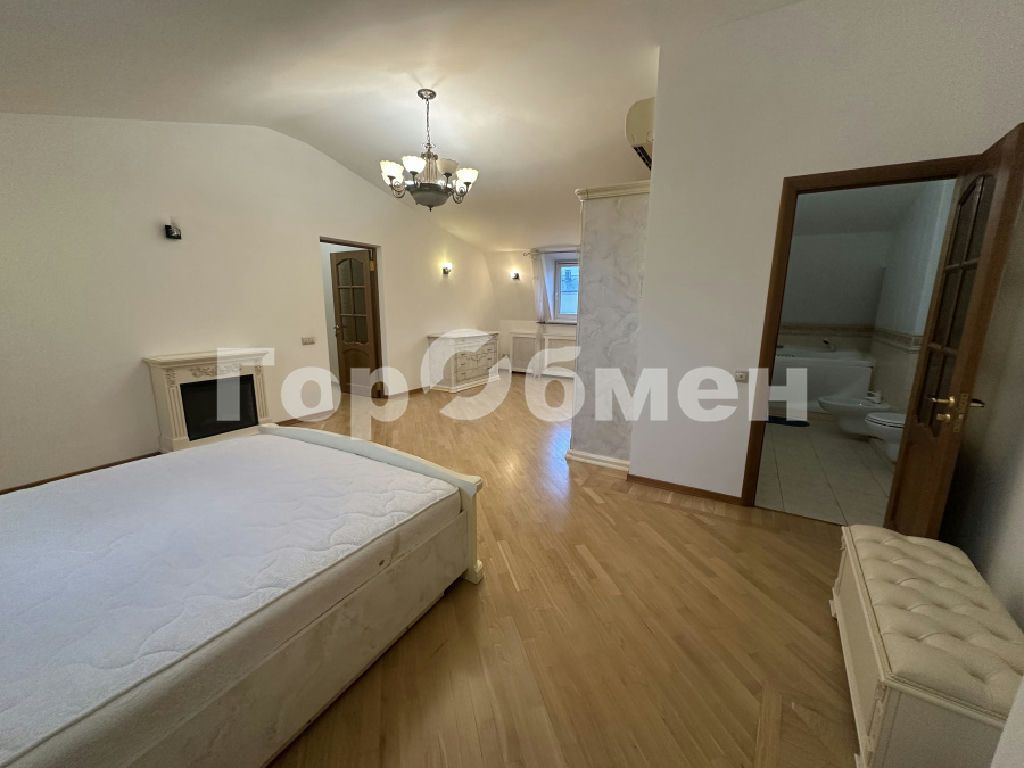 m. Barrikadnaya: Apartment, 3-rooms