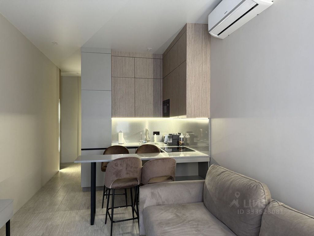 m. ZIL: Apartment, studio