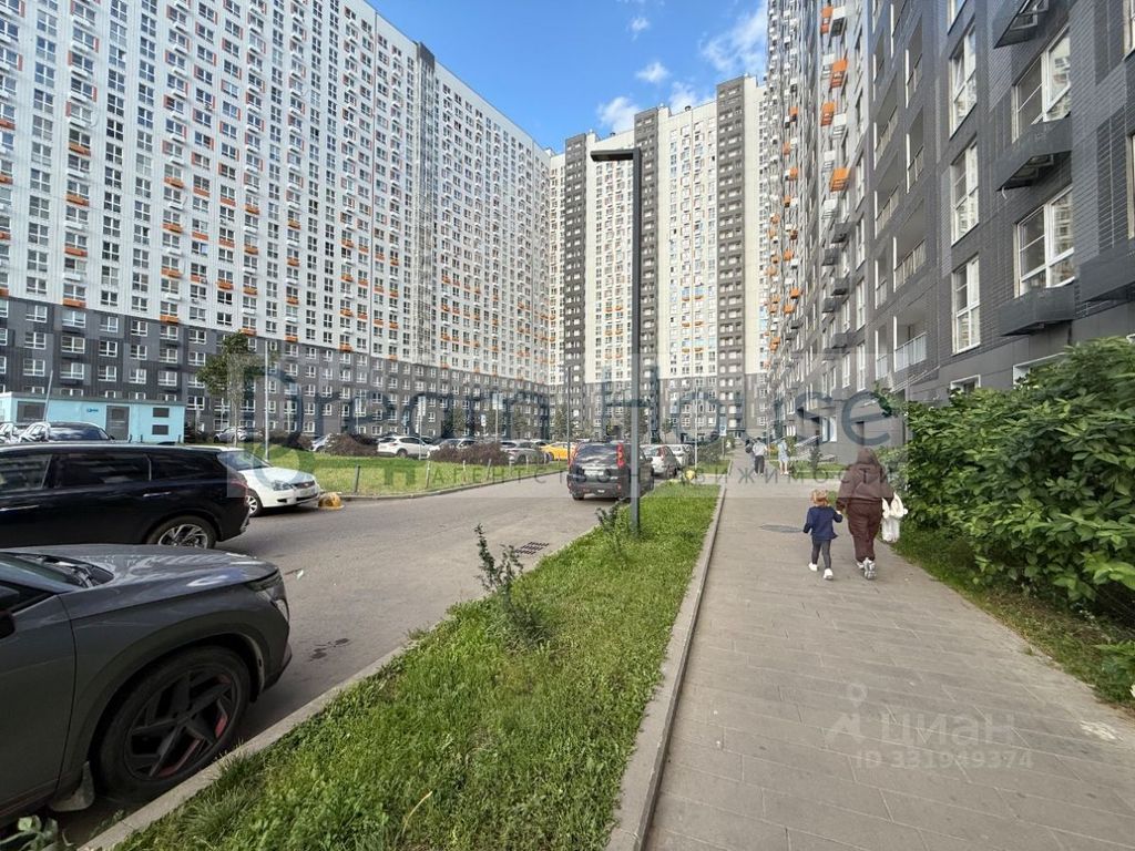 m. Lukhmanovskaya: Apartment, studio