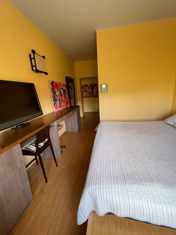 m. Oktyabrskoe pole: Apartment, 2-rooms