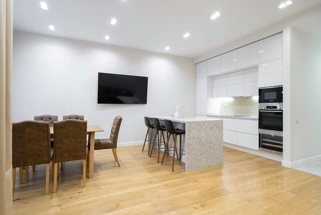 m. Dinamo: Apartment, 3-rooms