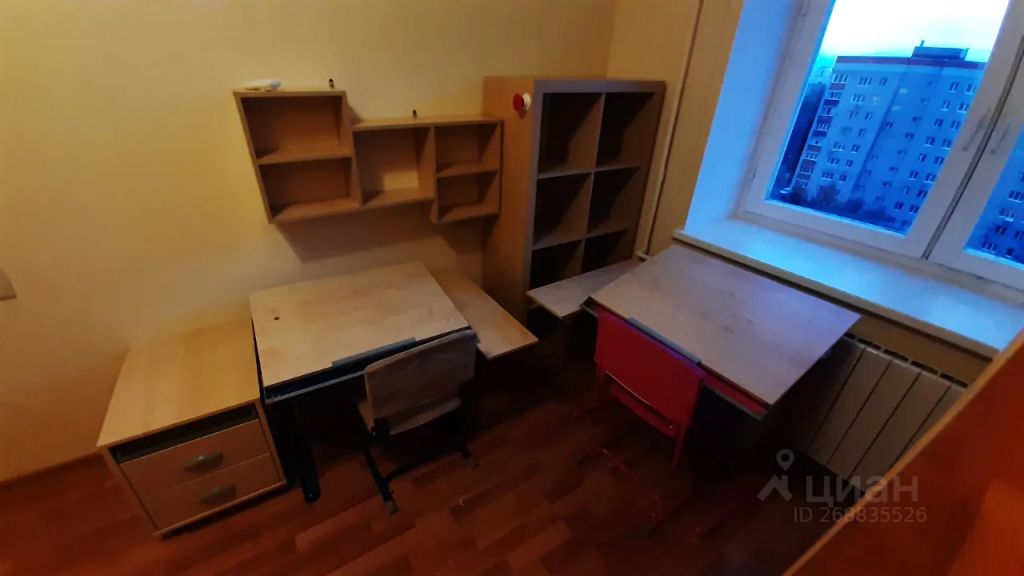 m. Lukhmanovskaya: Apartment, 2-rooms