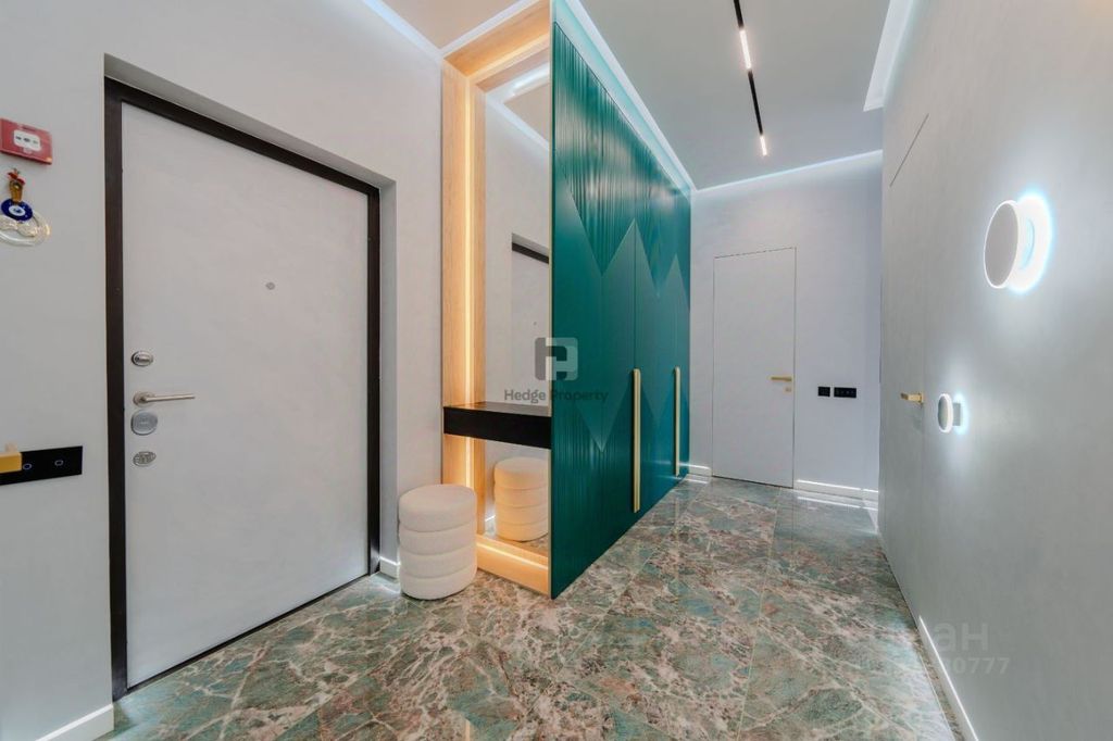m. ZIL: Apartment, 2-rooms