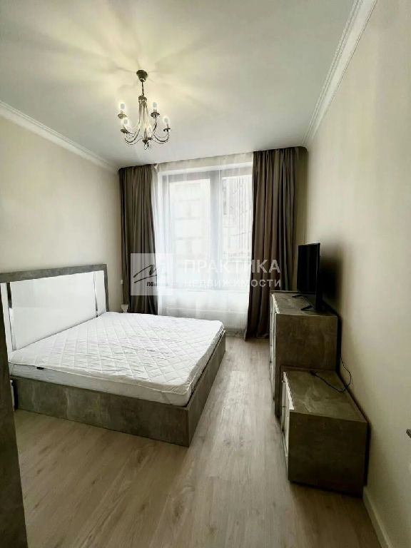 m. ZIL: Apartment, 2-rooms