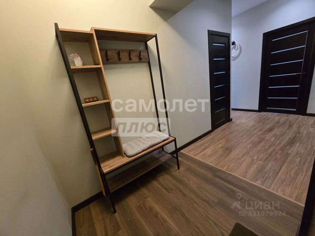 m. Serp i Molot: Apartment, 2-rooms
