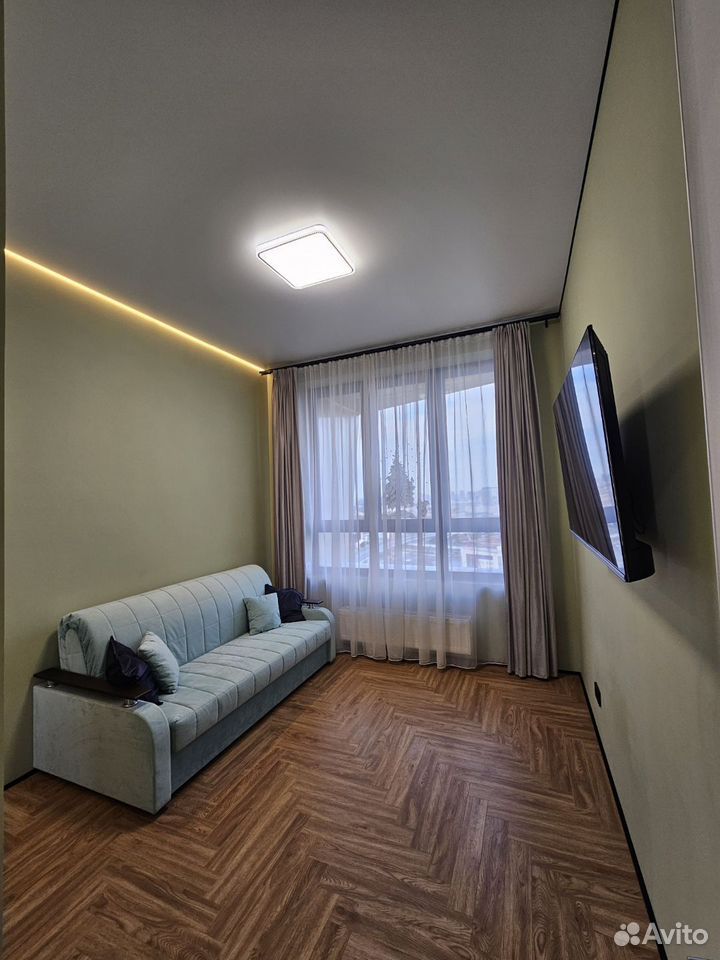 m. ZIL: Apartment, 2-rooms