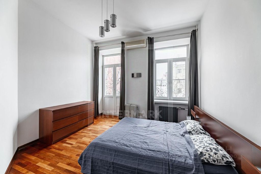 m. Polyanka: Apartment, 3-rooms