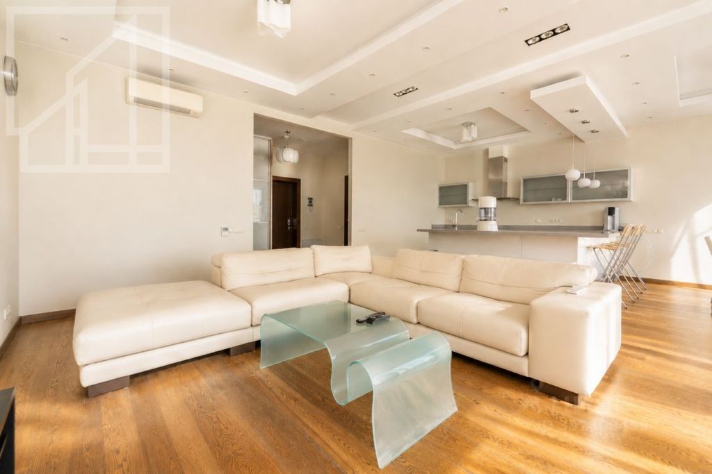 m. Chkalovskaya: Apartment, 3-rooms