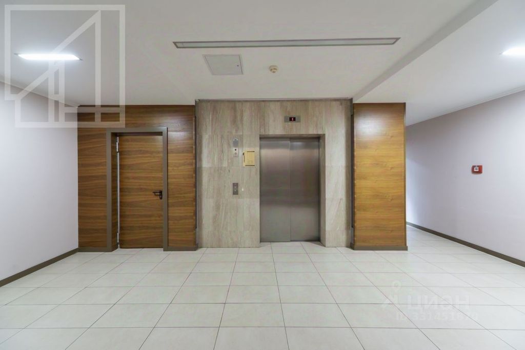 m. Novokuznetskaya: Apartment, 4-rooms