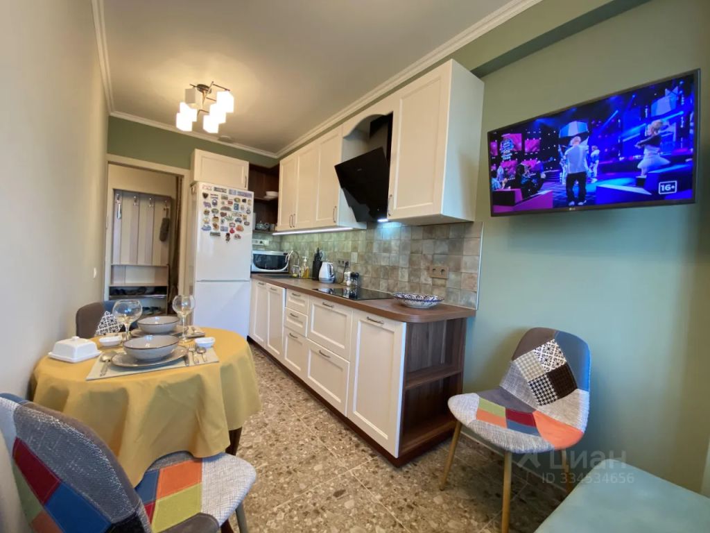 m. Ploschad Gagarina: Apartment, 1-rooms