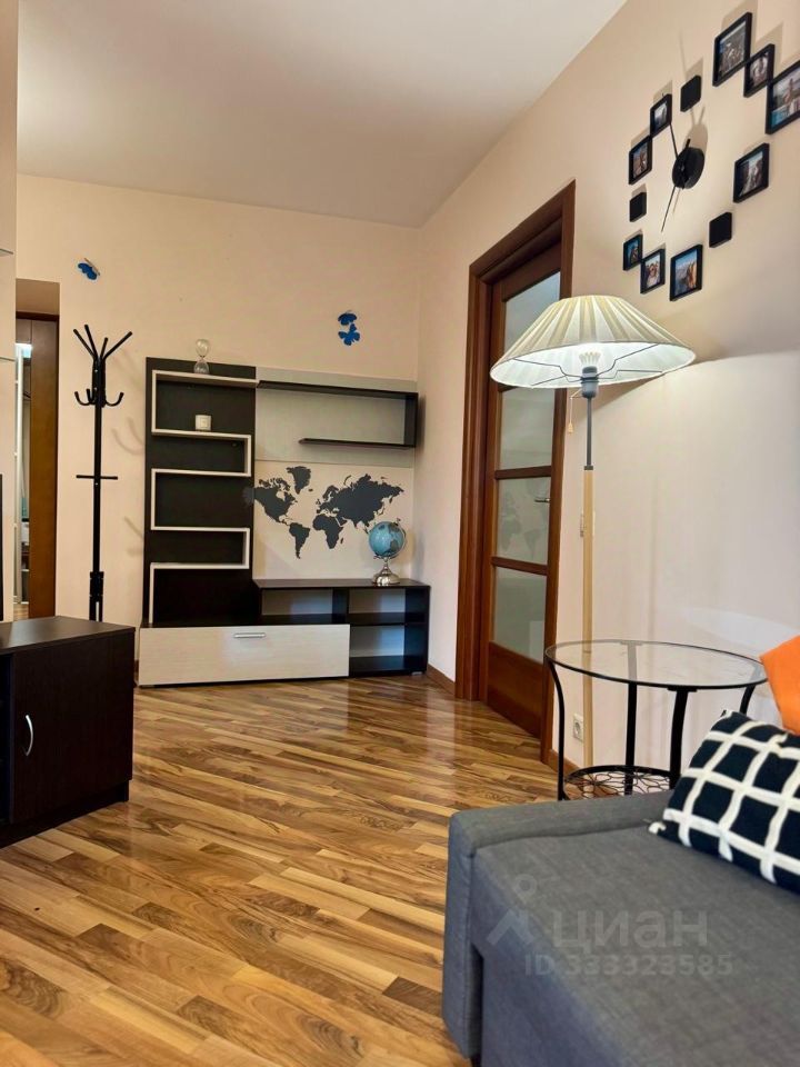 m. Barrikadnaya: Apartment, 2-rooms