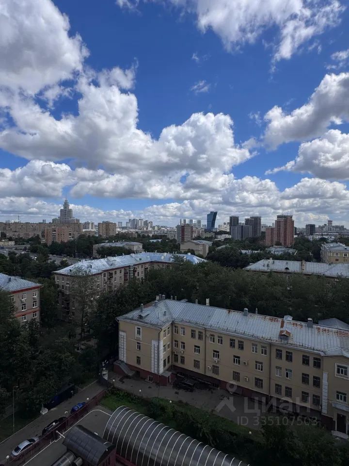 m. Oktyabrskoe pole: Apartment, 2-rooms