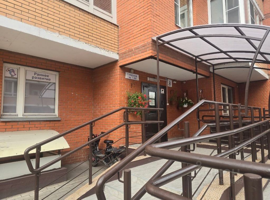 m. Khimki: Apartment, 2-rooms