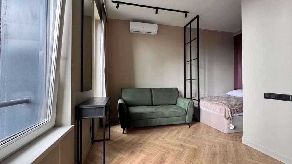 m. Shelepikha: Apartment, studio