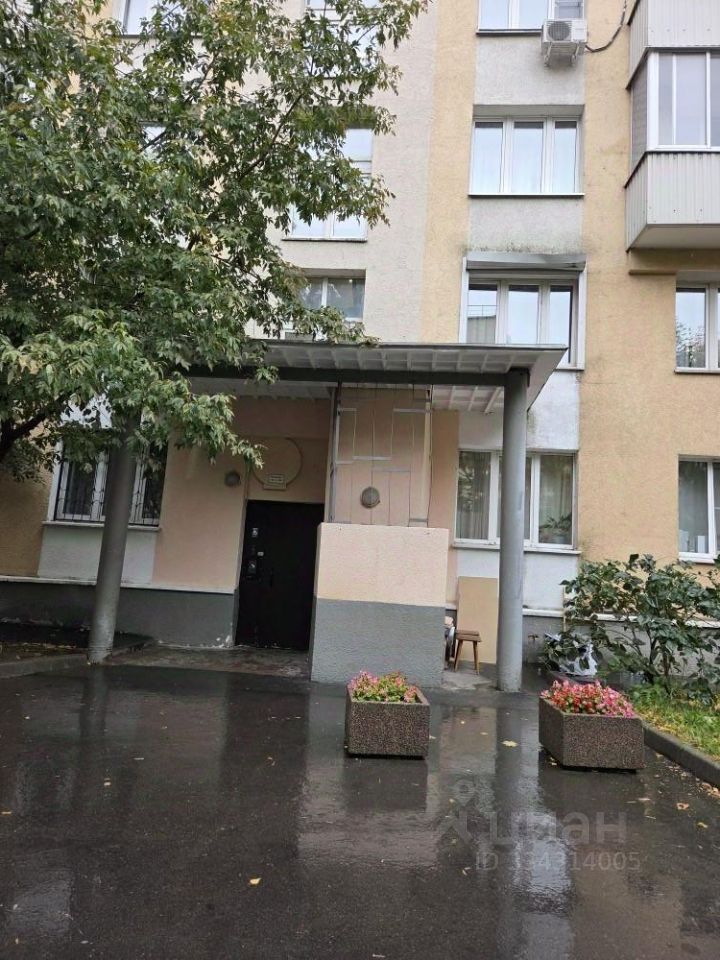 m. Sportivnaya: Apartment, 2-rooms
