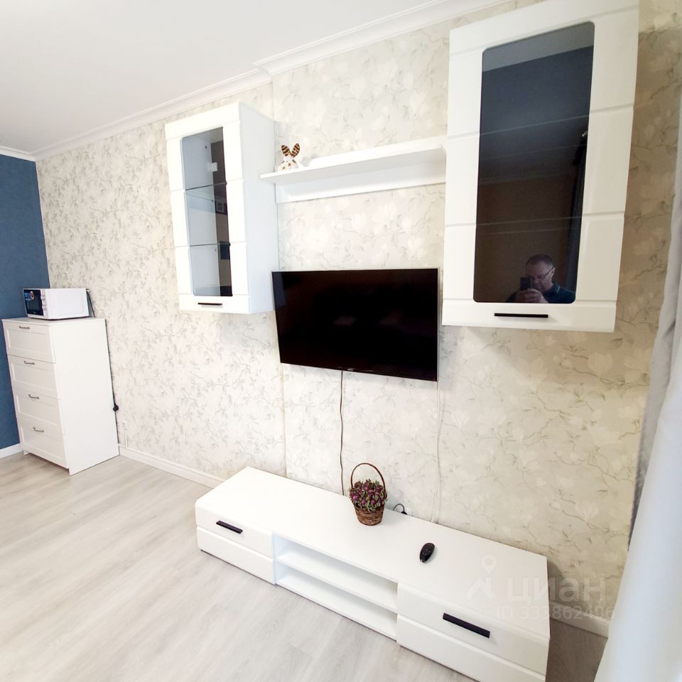 m. Strogino: Apartment, studio