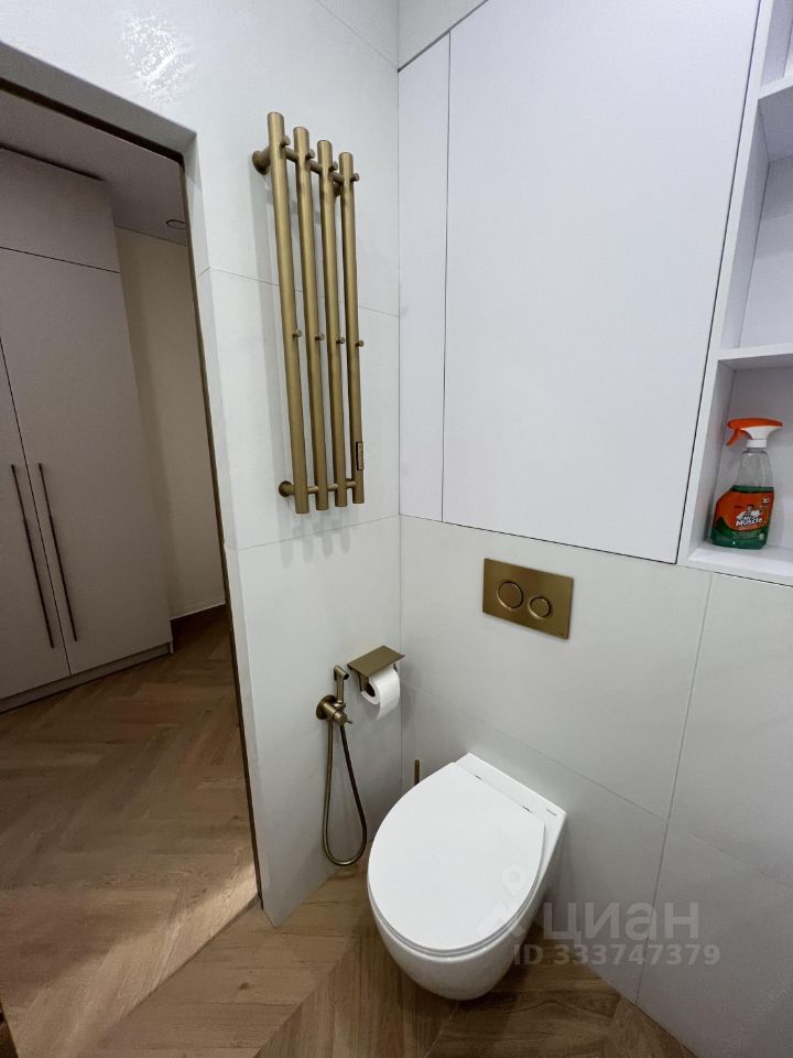 m. Dubrovka: Apartment, studio
