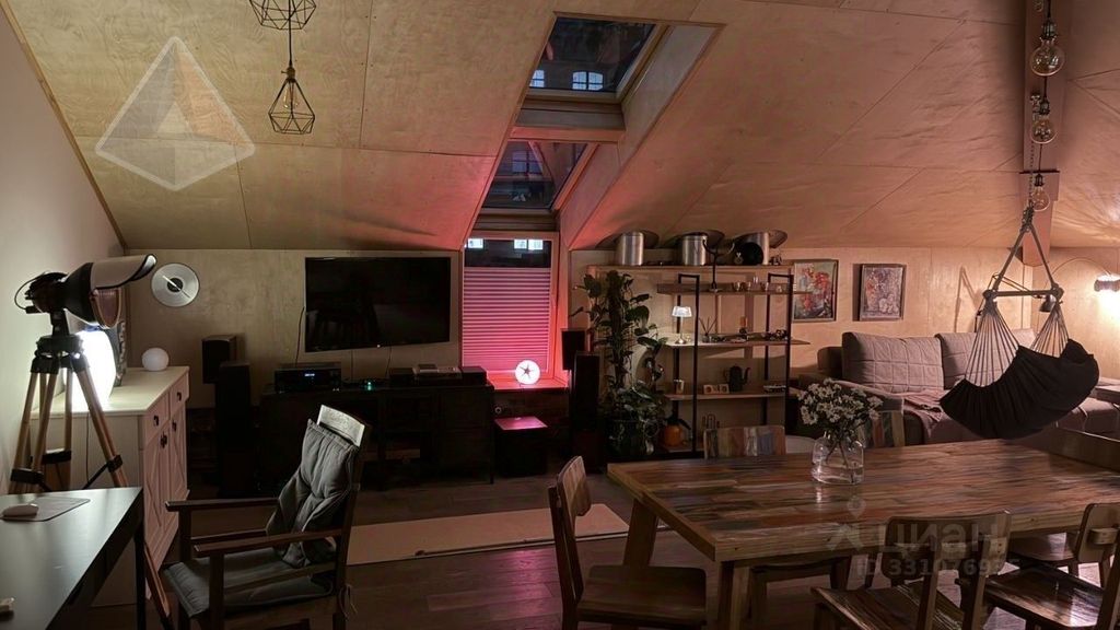 m. Verkhnie Kotly: Apartment, 3-rooms
