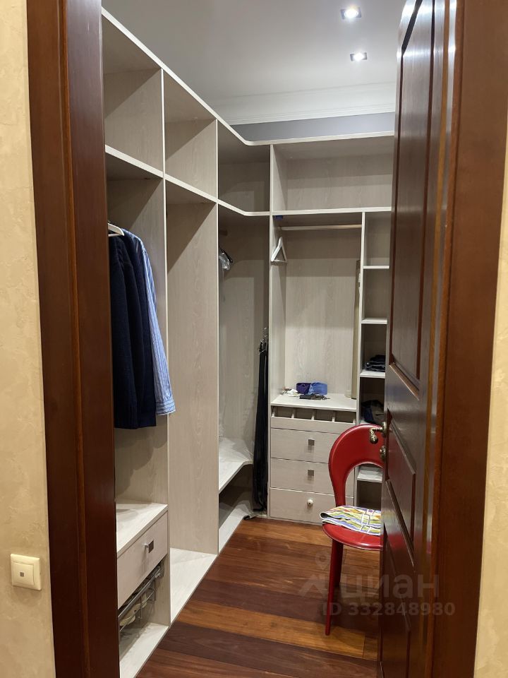 m. Yugo-Zapadnaya: Apartment, 2-rooms