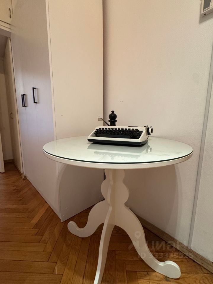 m. Smolenskaya: Apartment, 2-rooms