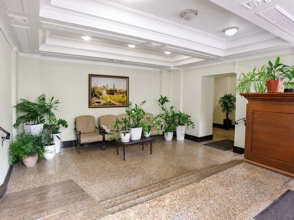 m. Smolenskaya: Apartment, 5-rooms