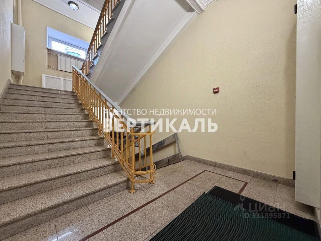 m. Smolenskaya: Apartment, 3-rooms