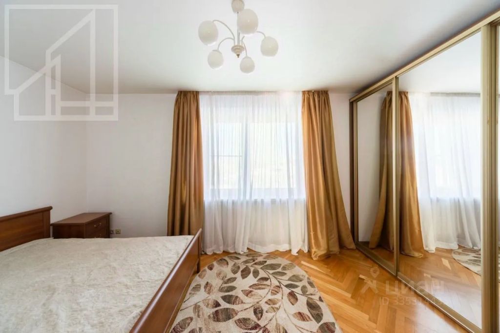 m. Smolenskaya: Apartment, 3-rooms