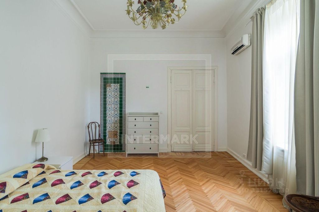 m. Kitay-gorod: Apartment, 4-rooms