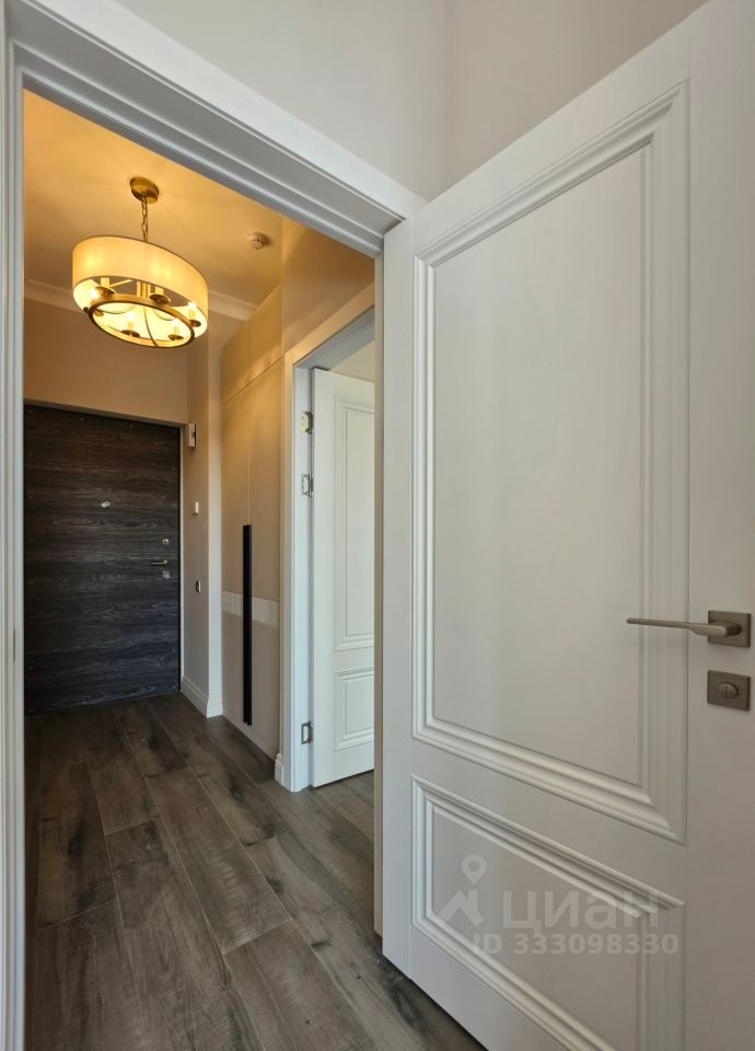 m. ZIL: Apartment, 1-rooms