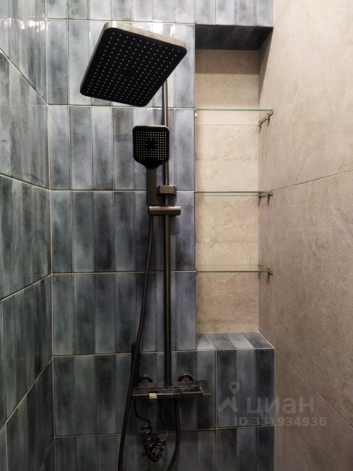 m. ZIL: Apartment, 2-rooms