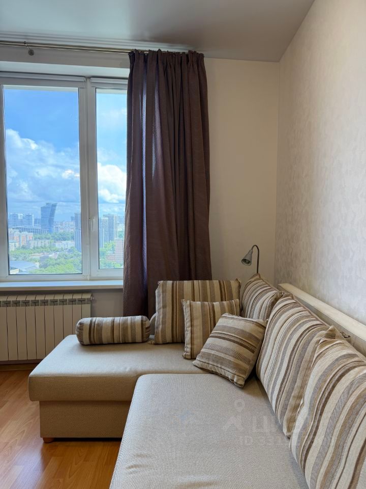 m. Oktyabrskoe pole: Apartment, 2-rooms