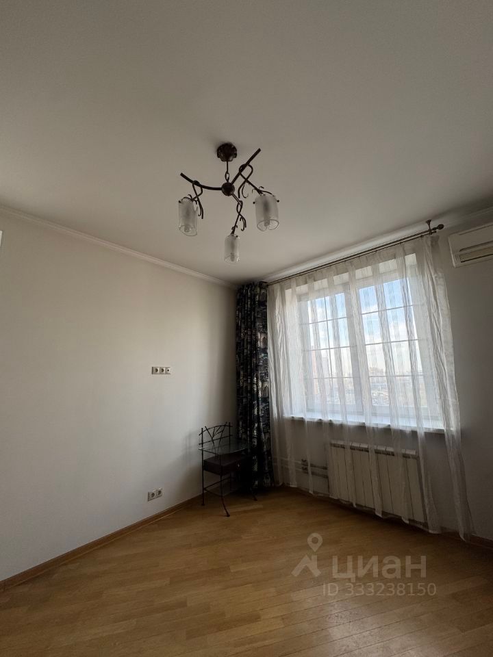 m. Lukhmanovskaya: Apartment, 2-rooms