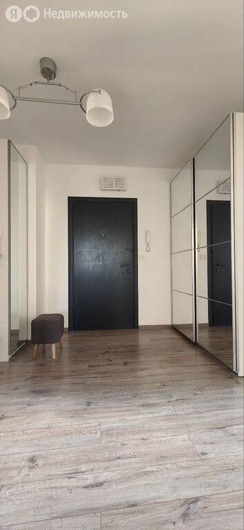 m. Dubrovka: Apartment, 2-rooms