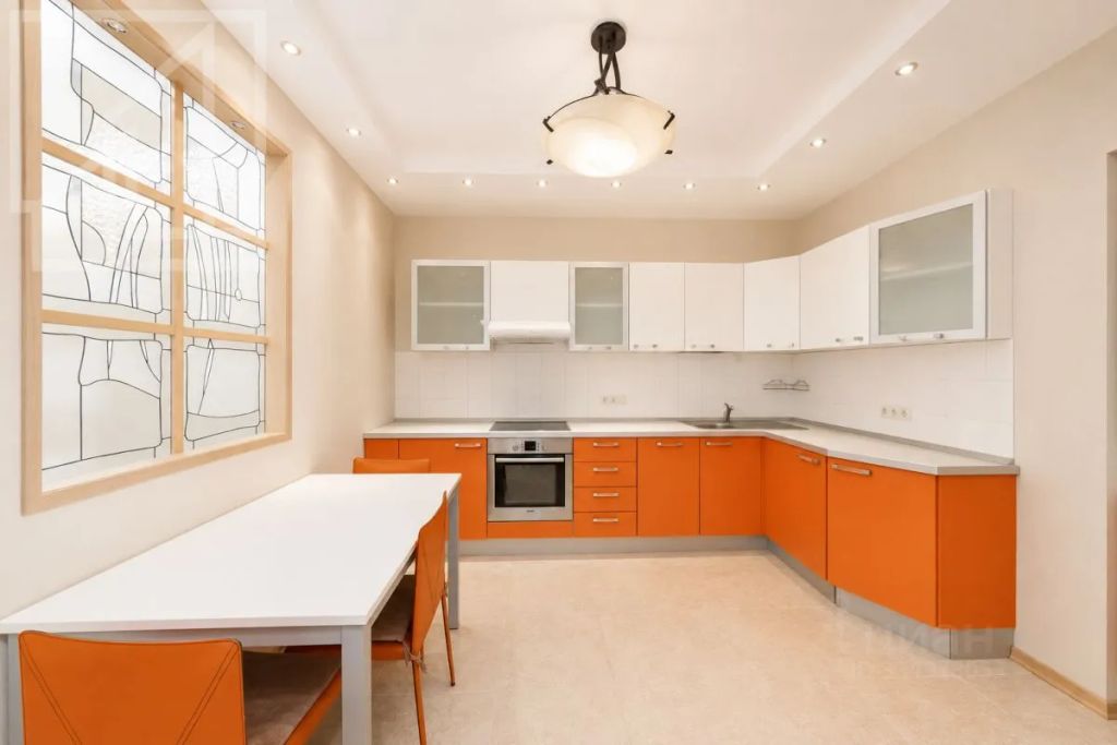 m. Mayakovskaya: Apartment, 3-rooms