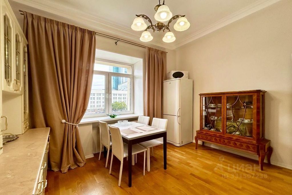 m. Kutuzovskaya: Apartment, 2-rooms