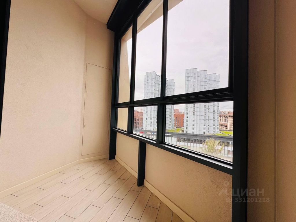 m. ZIL: Apartment, 2-rooms
