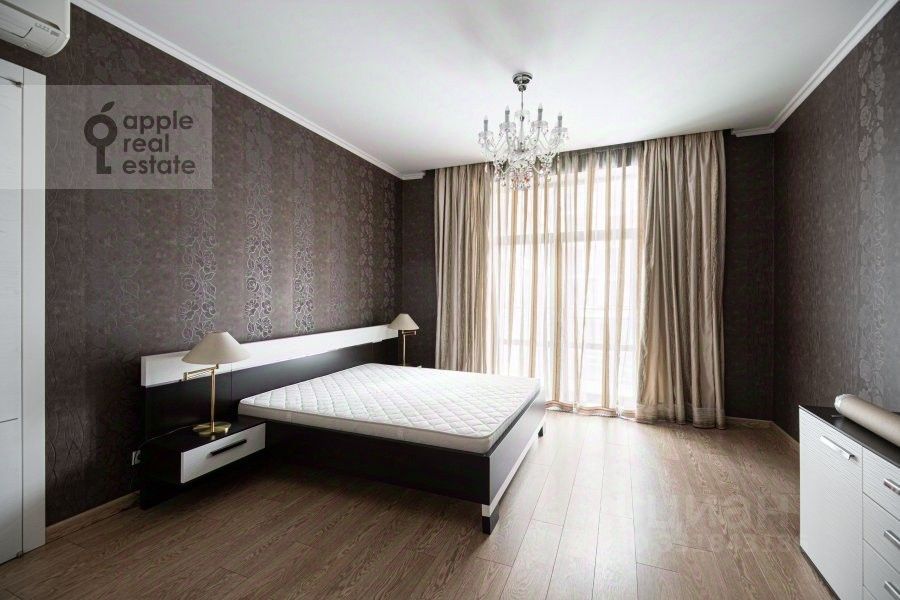 m. Chkalovskaya: Apartment, 3-rooms