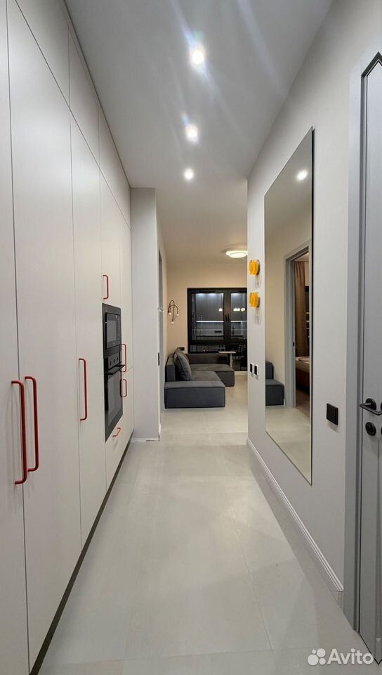 m. ZIL: Apartment, 2-rooms