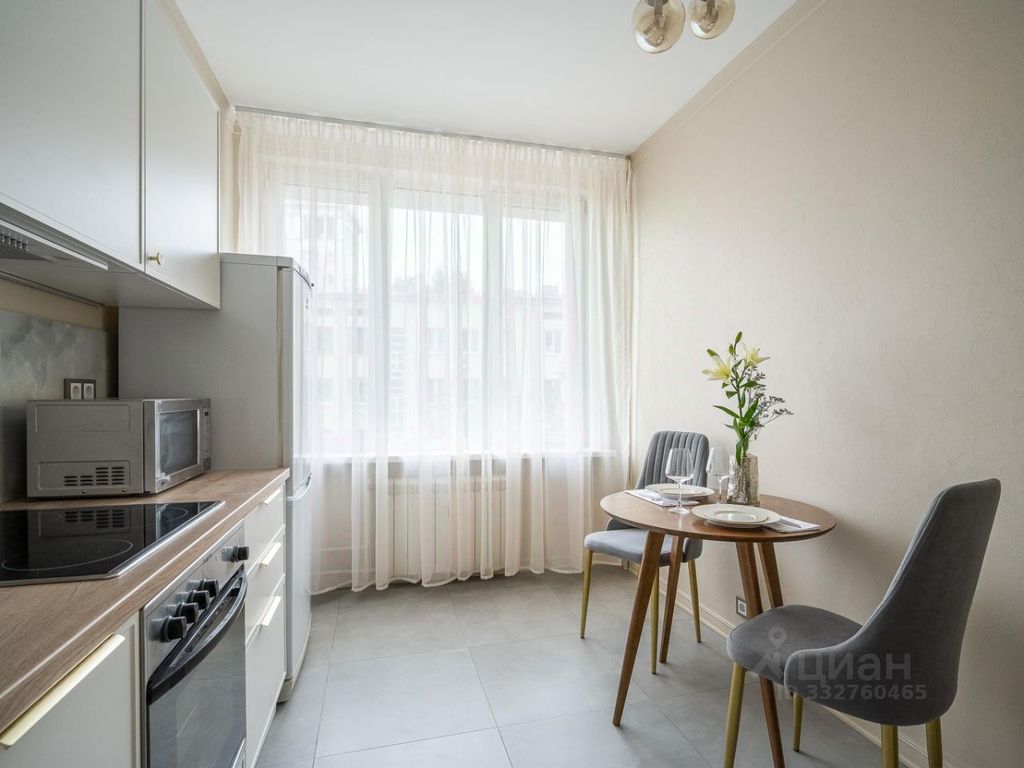 m. Smolenskaya: Apartment, 1-rooms