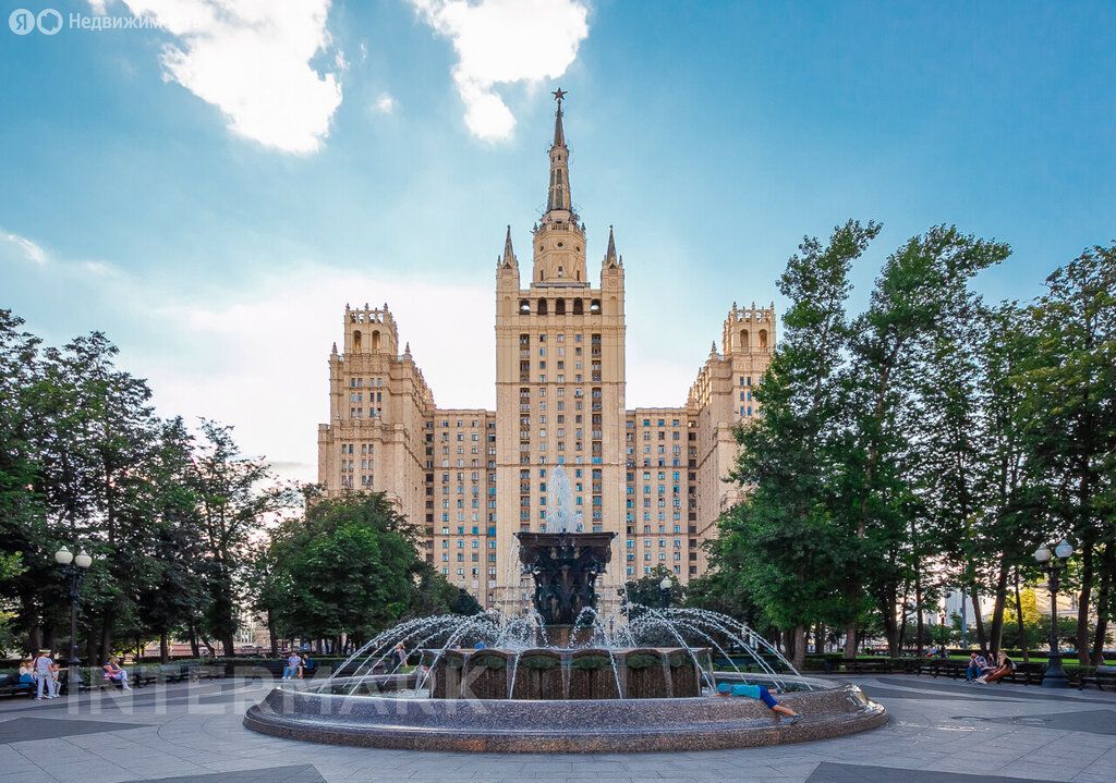 m. Barrikadnaya: Apartment, 2-rooms