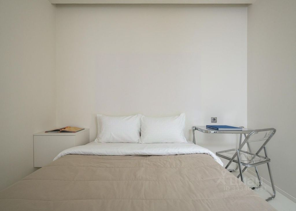 m. Ploschad trekh vokzalov: Apartment, 1-rooms