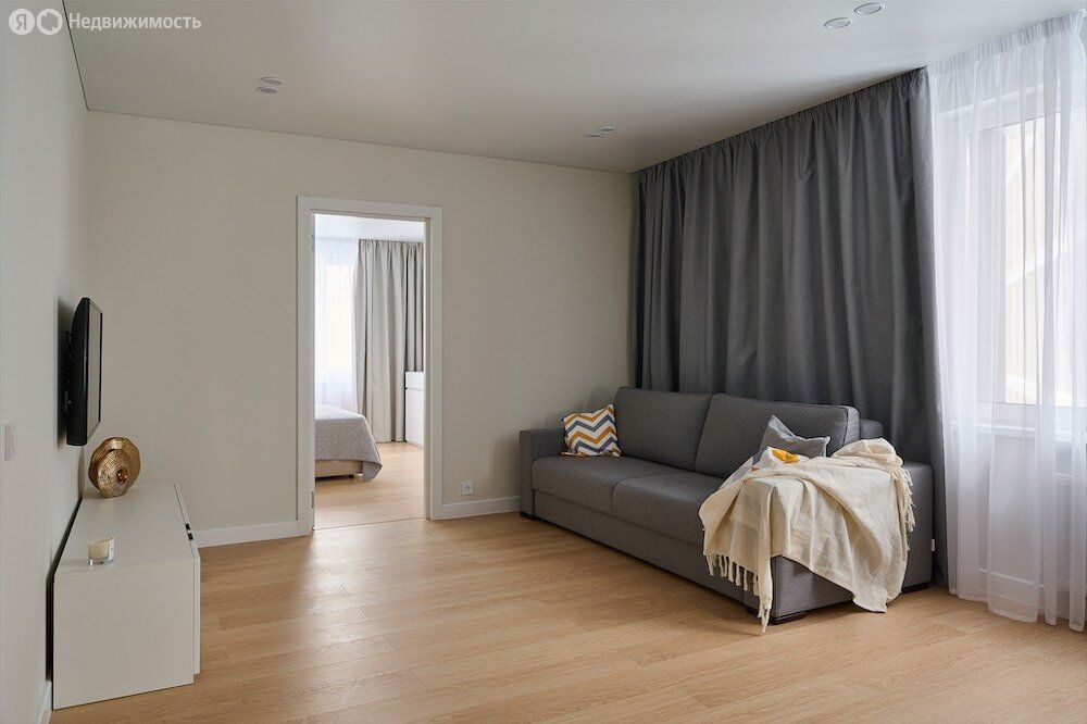m. Oktyabrskoe pole: Apartment, 2-rooms