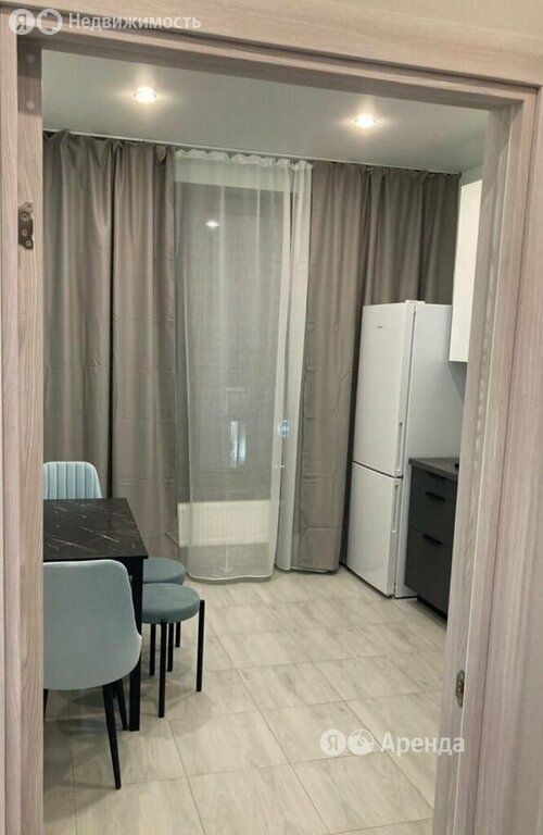 m. ZIL: Apartment, 1-rooms
