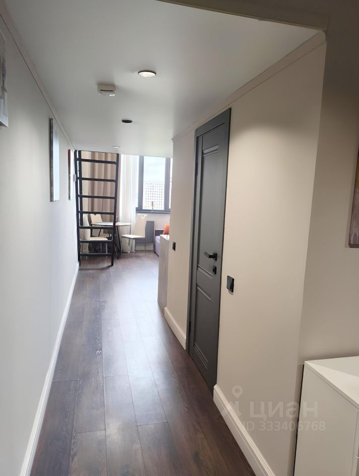 m. Sokol: Apartment, studio