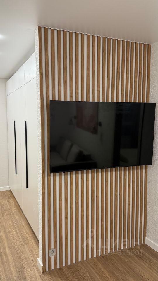 m. Lukhmanovskaya: Apartment, 2-rooms