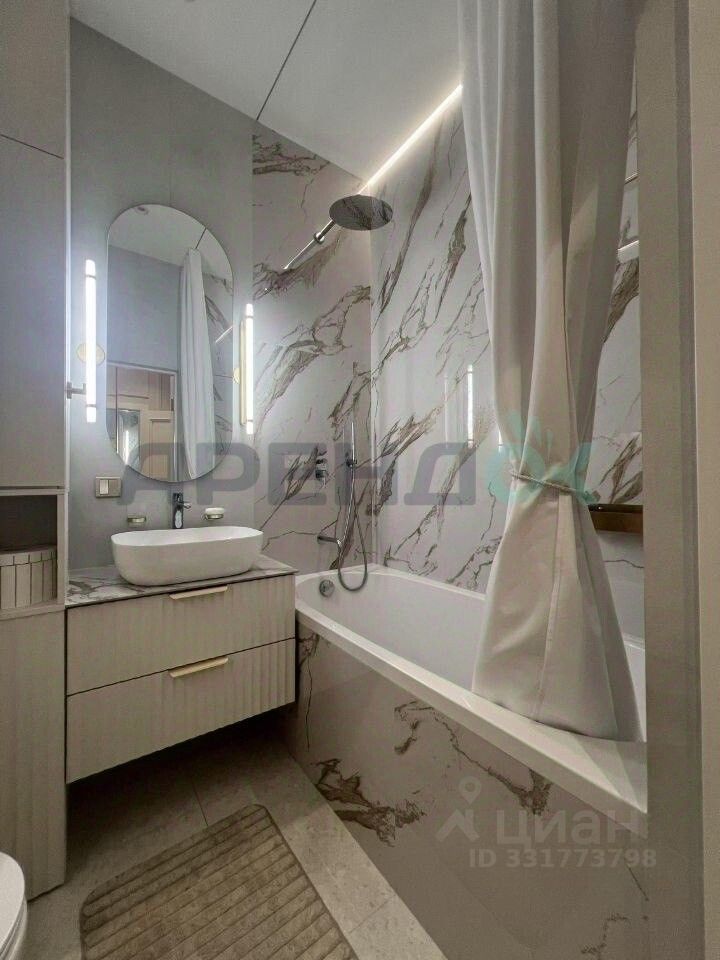 m. ZIL: Apartment, 2-rooms