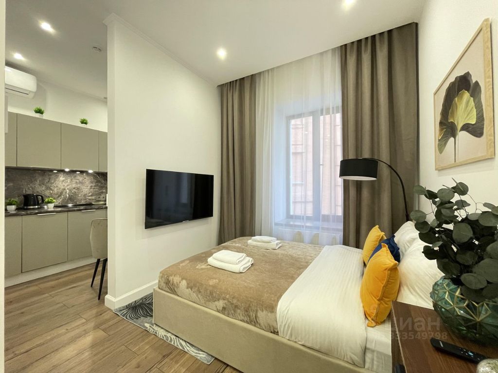 m. Krasnye vorota: Apartment, studio