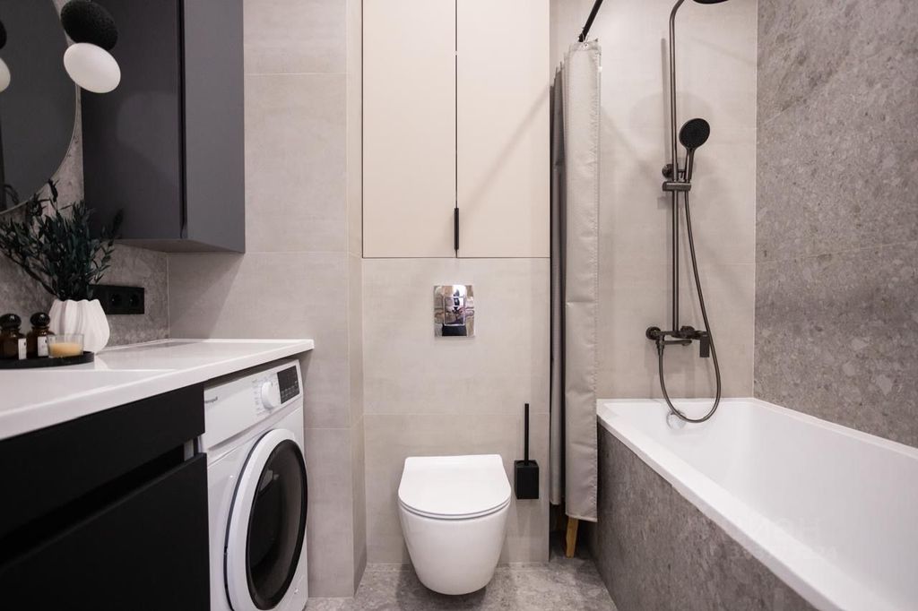 m. ZIL: Apartment, 2-rooms