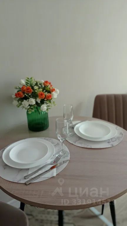 m. Filatov lug: Apartment, studio