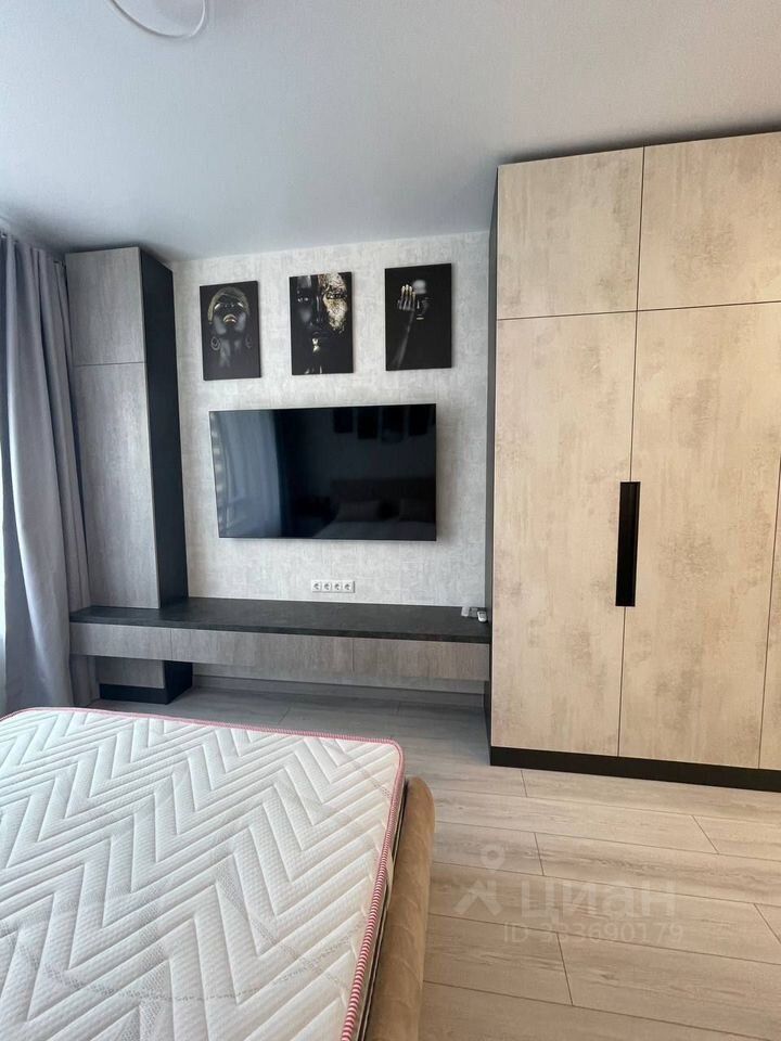 m. Shelepikha: Apartment, studio